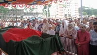 মায়ের কবরের পাশে সমাহিত হলেন সিরাজুল আলম খান