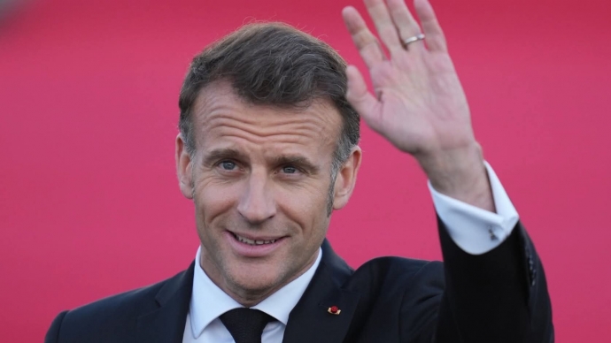 মেয়াদ শেষে রাজনীতি ছাড়ার ঘোষণা ম্যাক্রোঁর