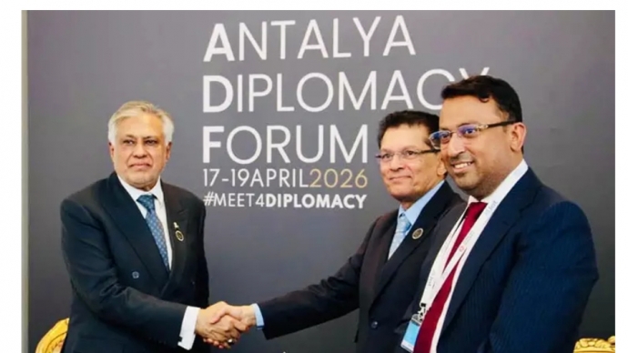 ইরান যুদ্ধে বাংলাদেশের পররাষ্ট্রনীতির “দেউলিয়াত্ব” উন্মোচিত পাকিস্তানের সহায়তা কামনা খলিলুর’র