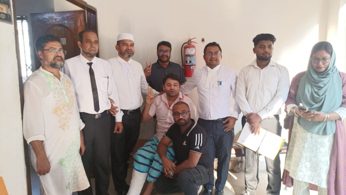 সিআইডি পুলিশের স্ত্রীর মামলায় ৩ সাংবাদিকের জামিন করালো বিএমএসএফের আইনজীবীরা
